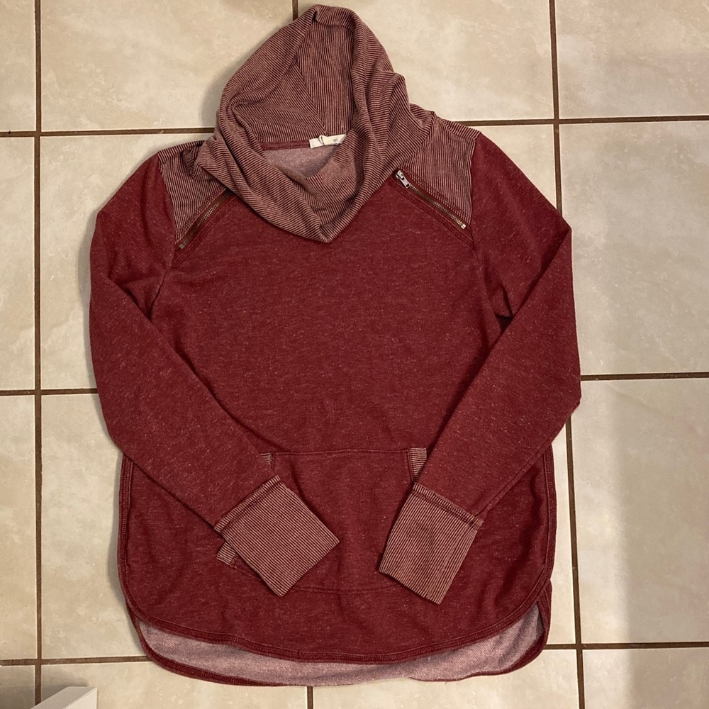 Maurices Cowl Neck Pull Over - Picture 9 of 10